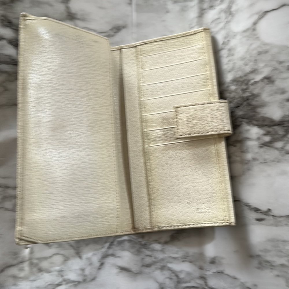 Gucci Wallet - Picture 2 of 3